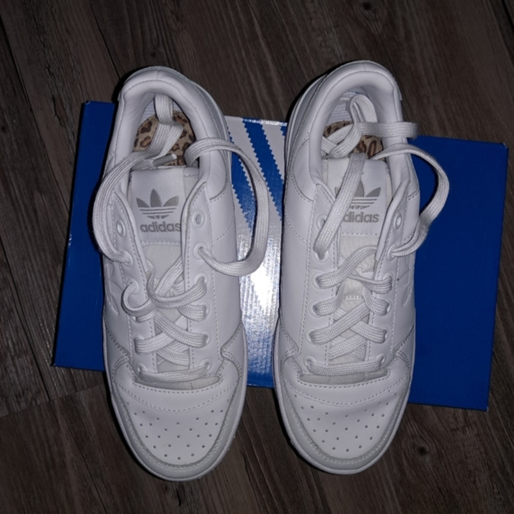 Shoes - Picture 2 of 3